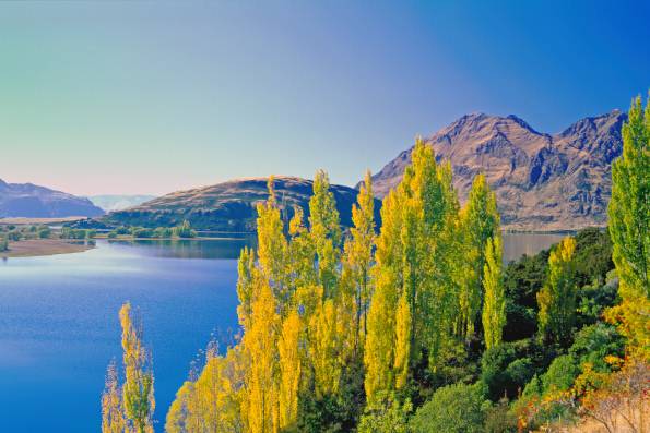 Autumn Lake Wanaka Tony Fergusson Photography Panorama